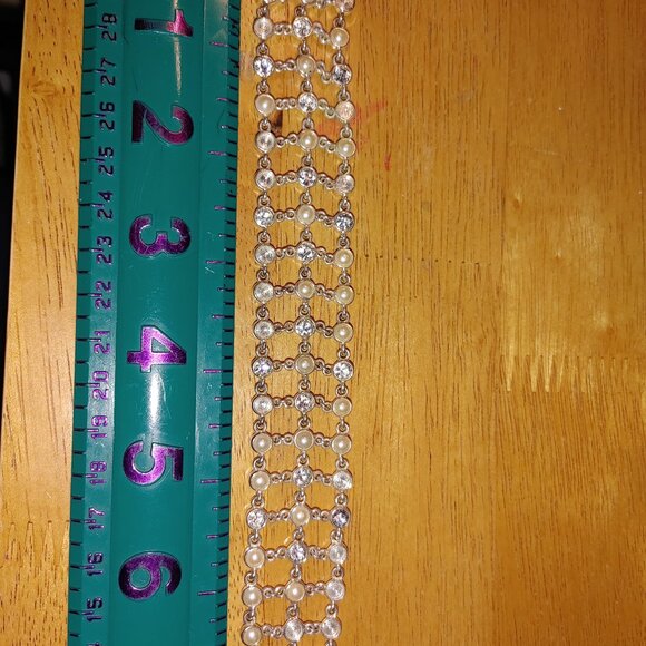 Vintage 3 Strand Faux Pearls & Glass Crystal Rhinestone Clasp Bracelet - Picture 2 of 2